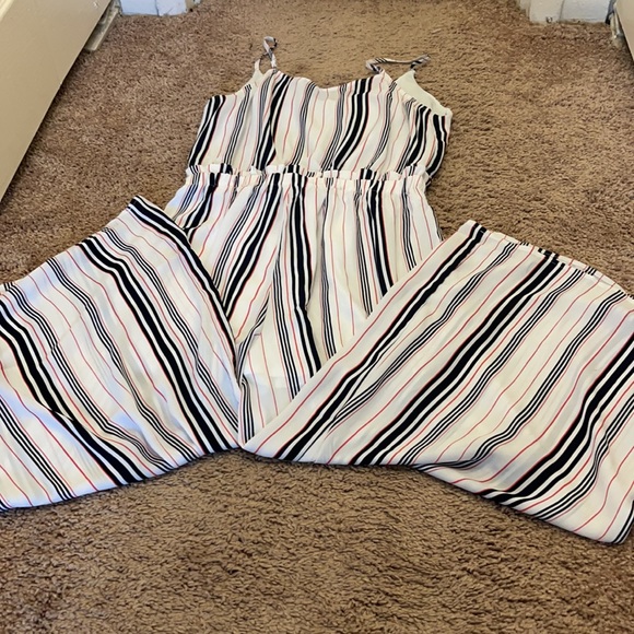 Red black and white striped romper size (L) - Picture 3 of 3
